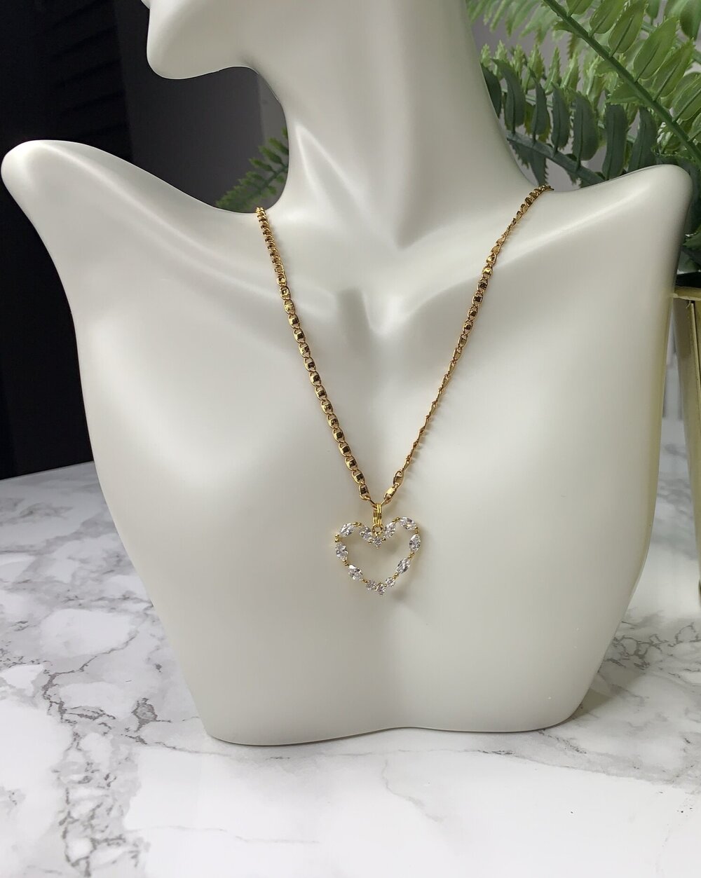 'GOLD HEARTED' NECKLACE